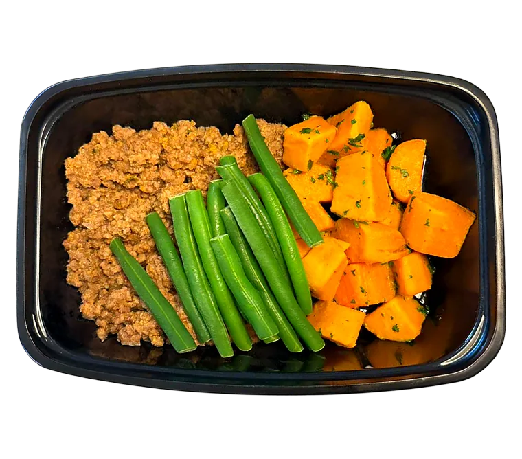 Marmita fit de carne moída com batata doce e vagem fresca no vapor