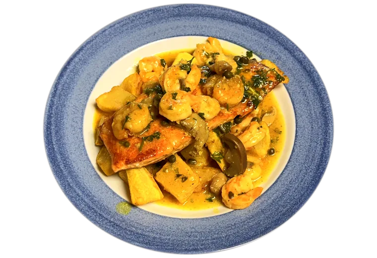 Salmão belle meunière do Sabor Brasil com camarões, cogumelos e alcaparras